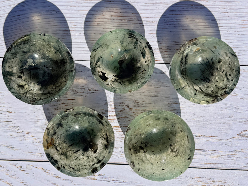 Prehnite 3inch bowl – Handcrafted Nature Décor | Natural crystal Sculpture | (Copy)