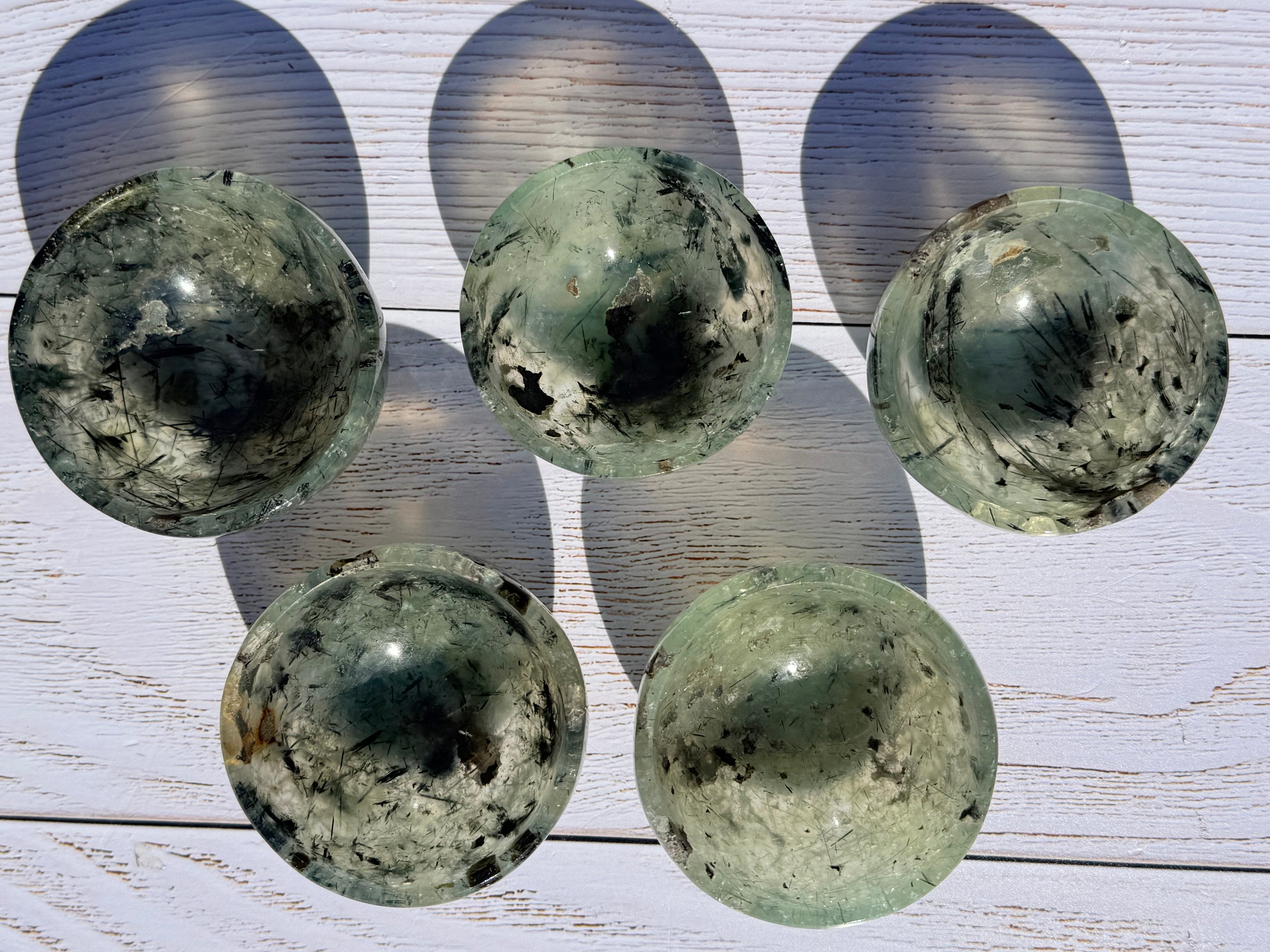Prehnite 3inch bowl – Handcrafted Nature Décor | Natural crystal Sculpture | (Copy)