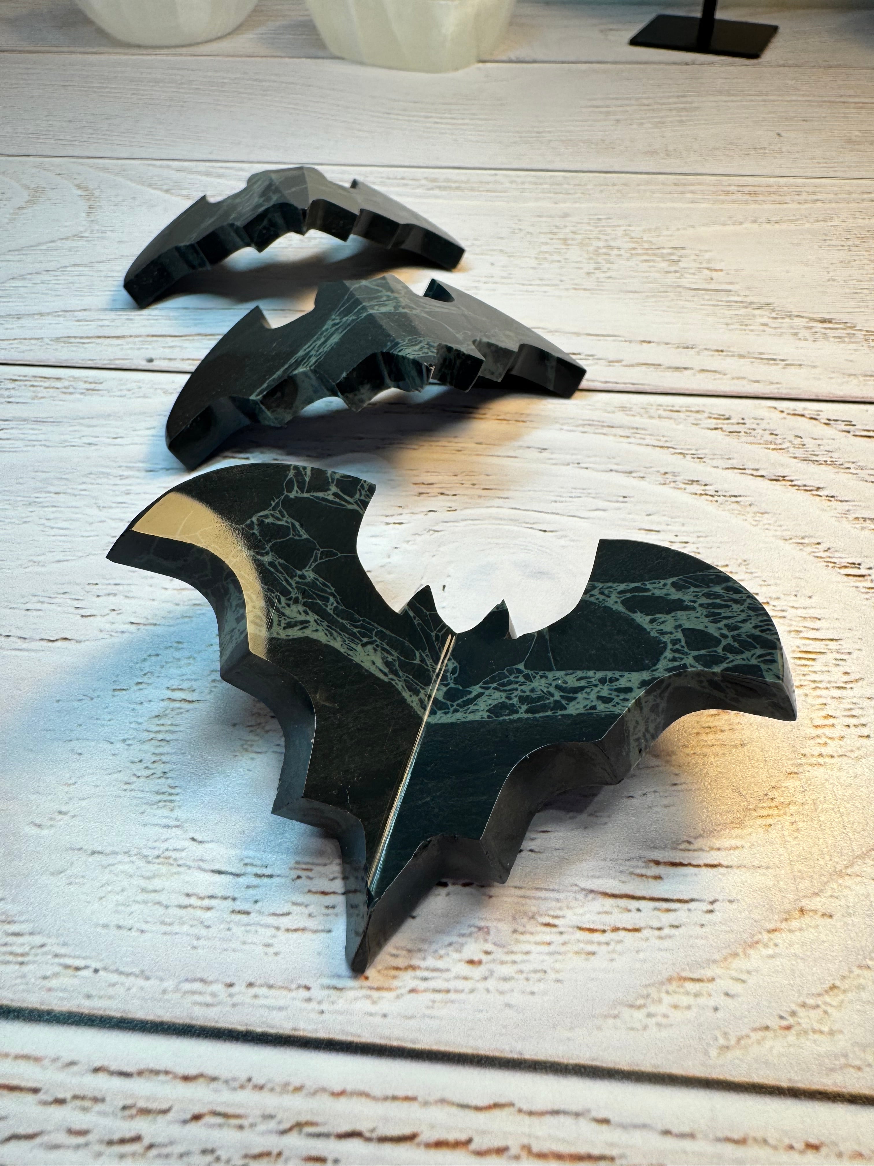 spiderweb Obsidian 3D Bat – Polished Grounding Crystal for Protection, Stability & Emotional Clarity