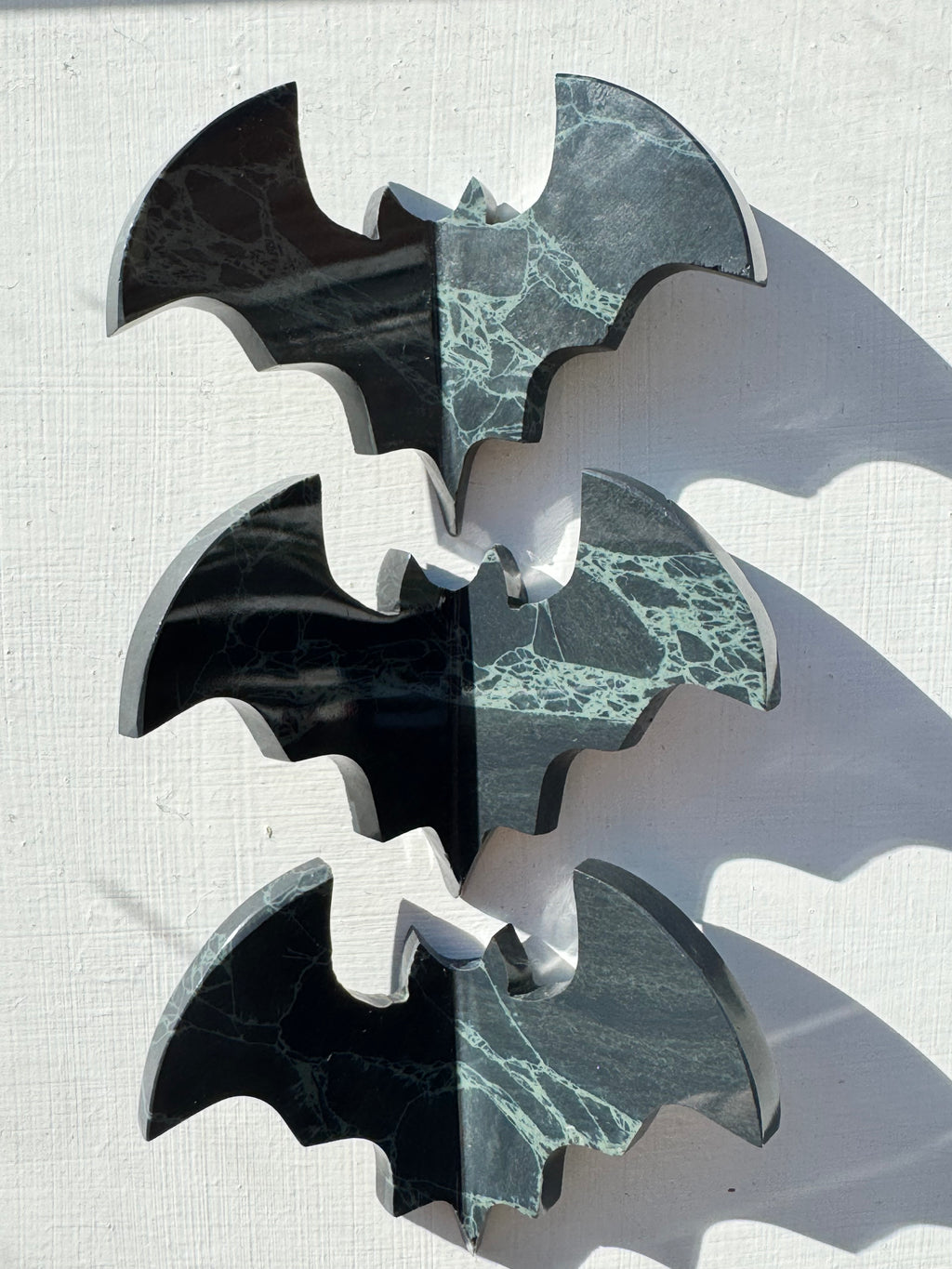 spiderweb Obsidian 3D Bat – Polished Grounding Crystal for Protection, Stability & Emotional Clarity
