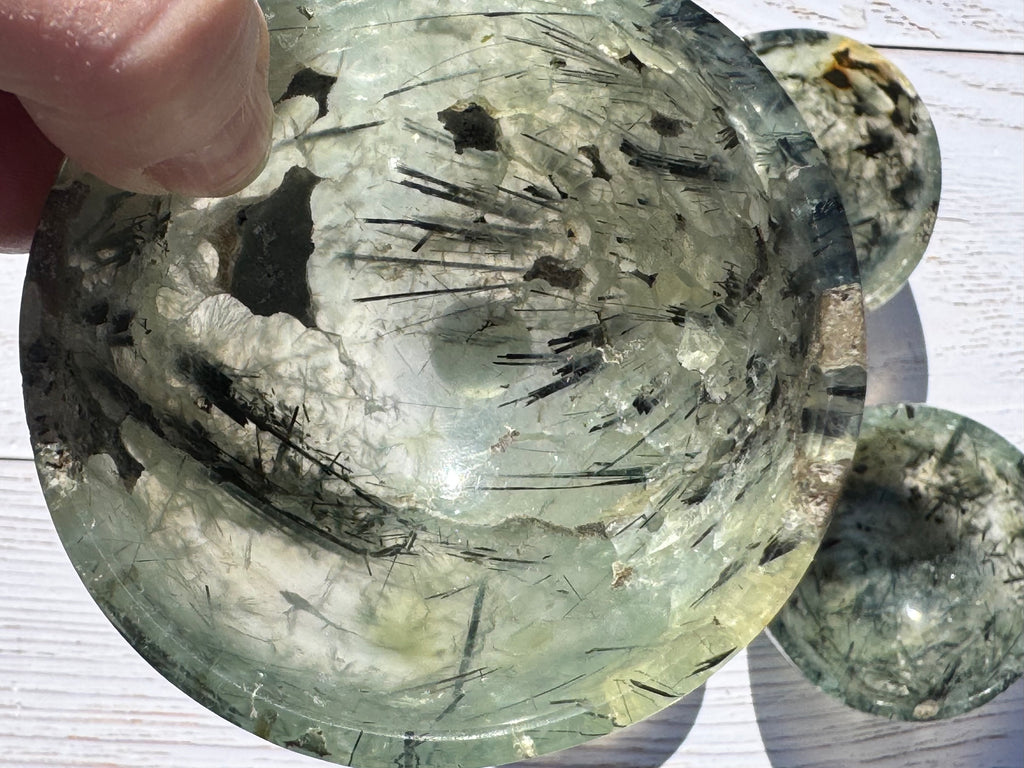Prehnite 3inch bowl – Handcrafted Nature Décor | Natural crystal Sculpture | (Copy)