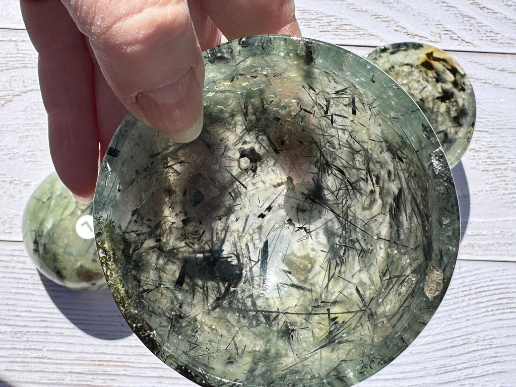 Prehnite 3inch bowl – Handcrafted Nature Décor | Natural crystal Sculpture | (Copy)