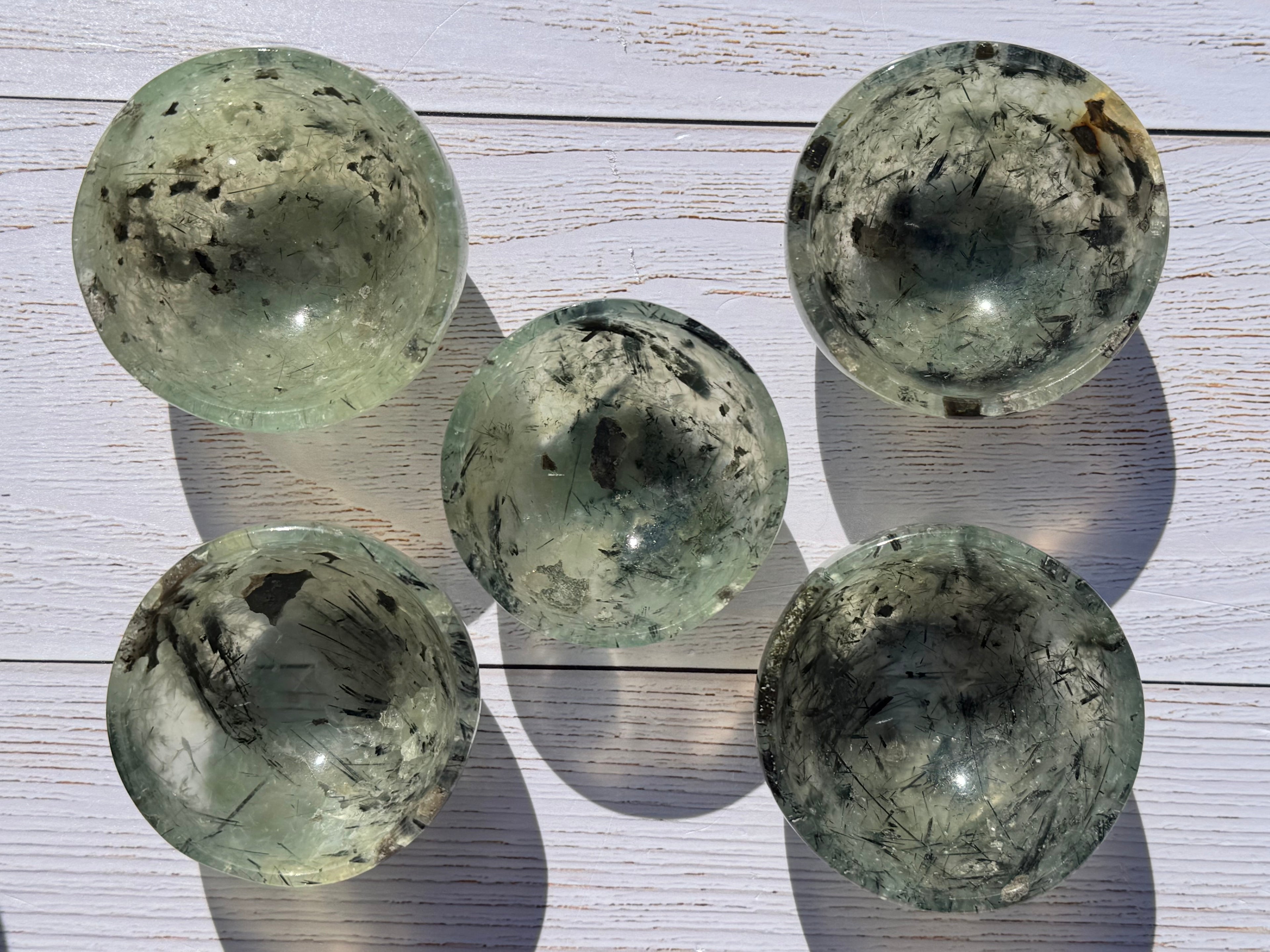 Prehnite 3inch bowl – Handcrafted Nature Décor | Natural crystal Sculpture | (Copy)