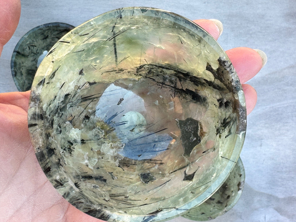Prehnite 3inch bowl – Handcrafted Nature Décor | Natural crystal Sculpture | (Copy)
