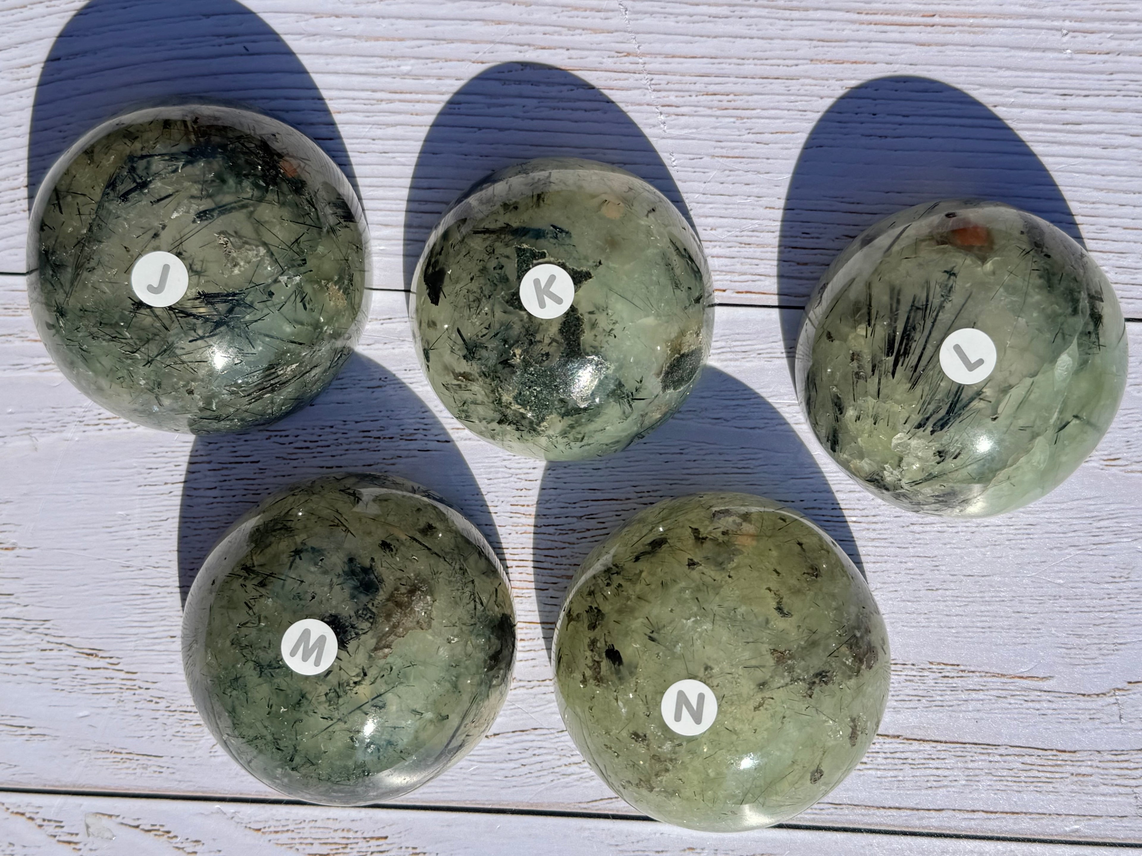 Prehnite 3inch bowl – Handcrafted Nature Décor | Natural crystal Sculpture | (Copy)