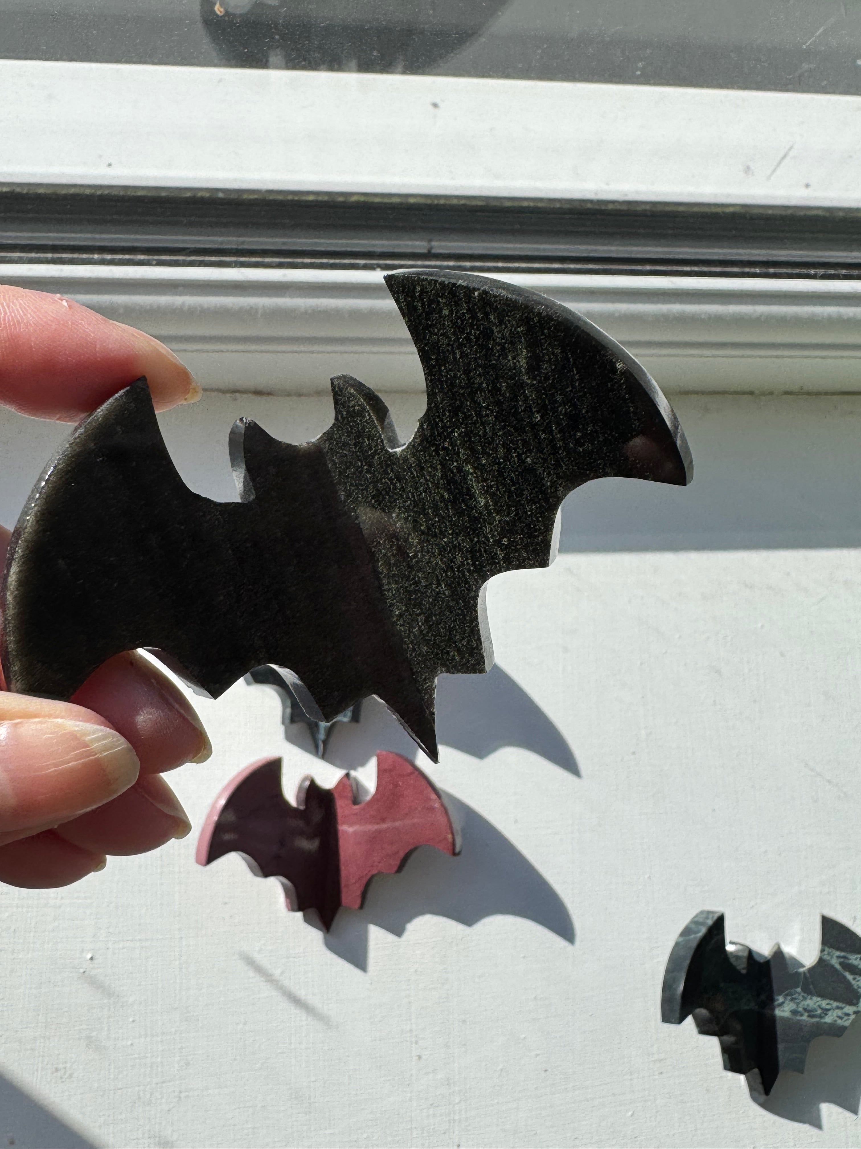 Midnight Lace Obsidian Bat Carving – Handcrafted Gothic Décor | Natural Obsidian Sculpture | Dark Academia | Halloween