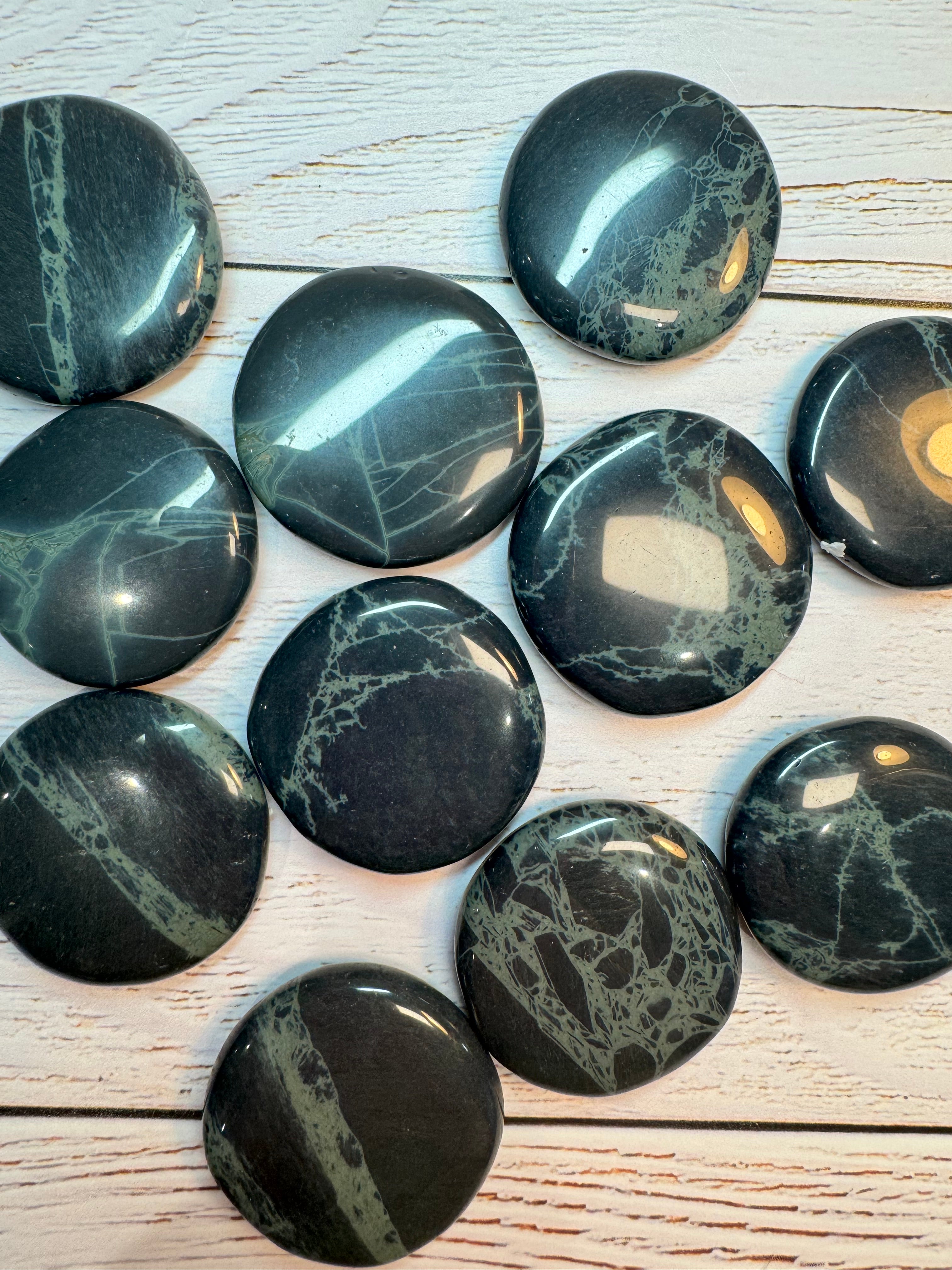 spiderweb Obsidian palm stone – Polished Grounding Crystal for Protection, Stability & Emotional Clarity