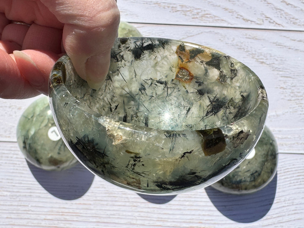 Prehnite 3inch bowl – Handcrafted Nature Décor | Natural crystal Sculpture | (Copy)