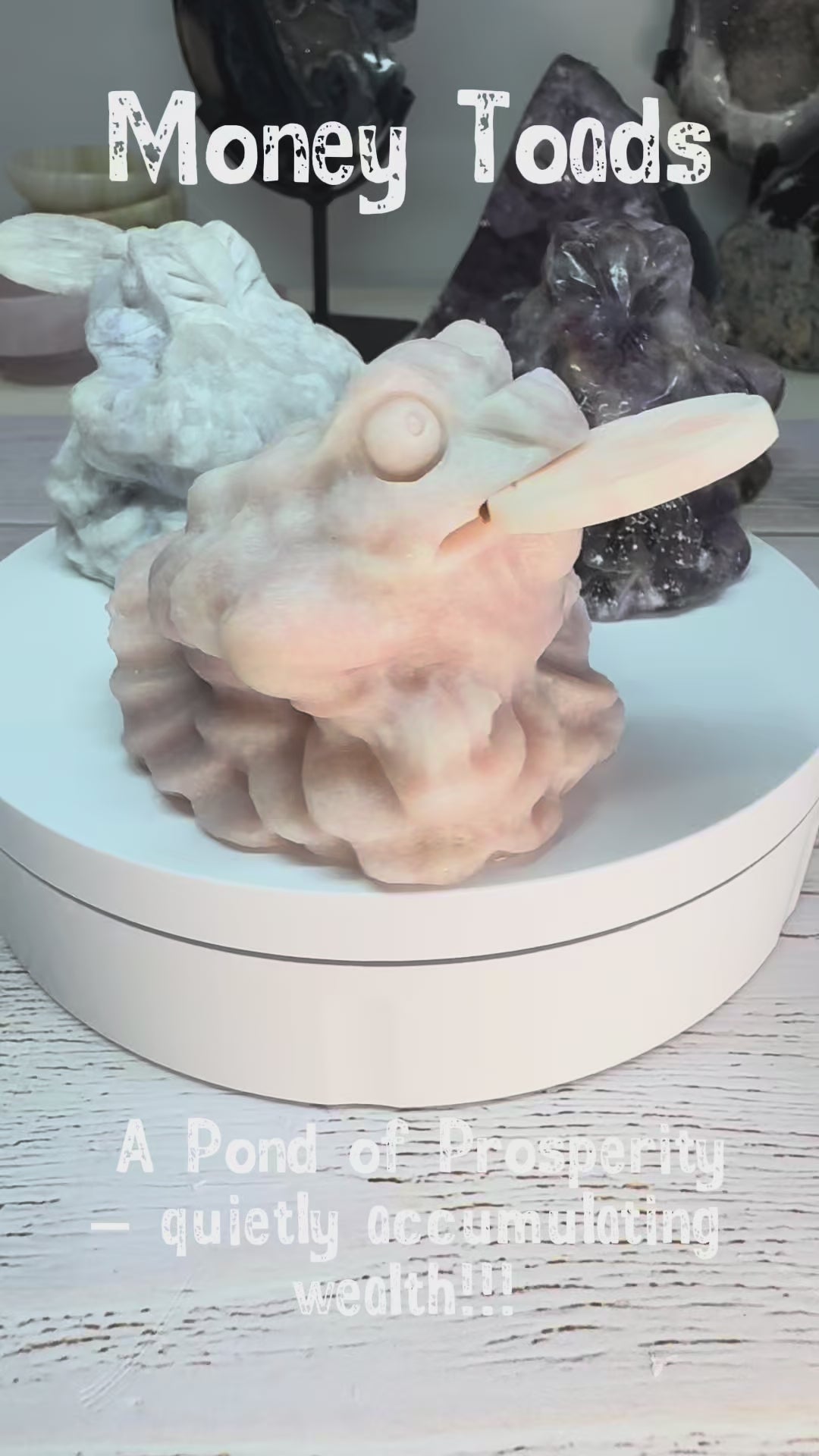 Crystal Money Toad Carving – Feng Shui Three Legged Toad – Dream Amethyst – Wealth & Prosperity Crystal